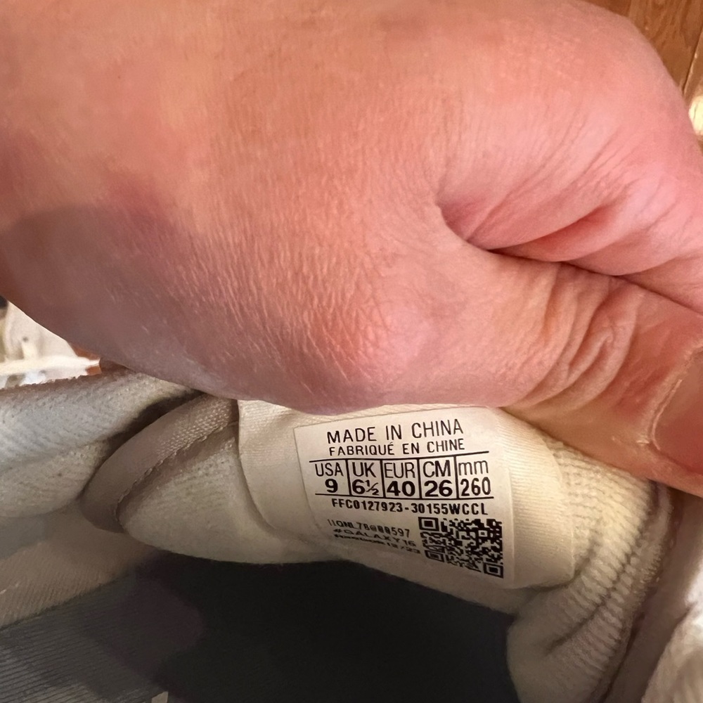 Reebok sneakers great condition - Picture 7 of 8